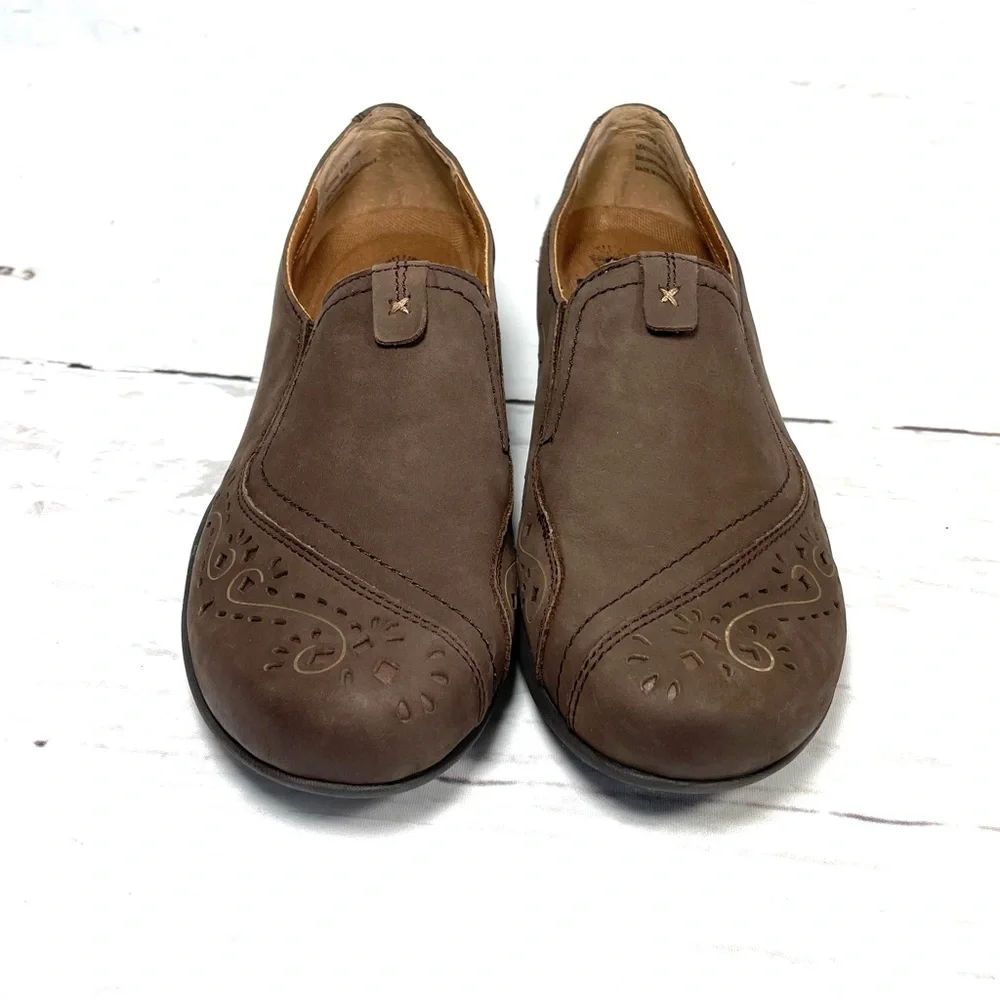 OTBT Victoria Loafers‎ Women’s Size 8.5W Brown Leather Laser Cut